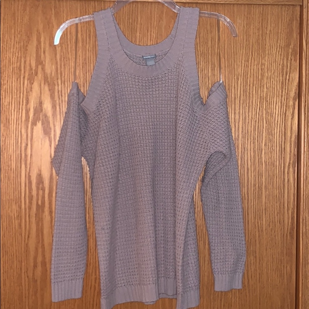 Light purple/grey sweater